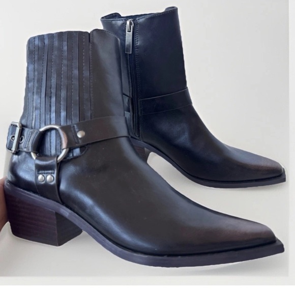 Lulus Karson Dark Brown Distressed Moto Ankle Boots Shoes Women’s size 7 - Picture 2 of 10